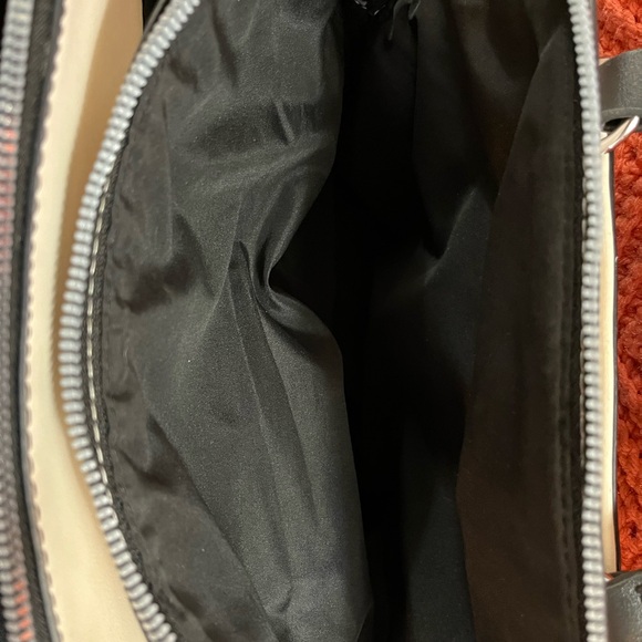 Ladies Nine West Faux Lther Bag,Medium, Black and White,3 separate compartments - Picture 6 of 9